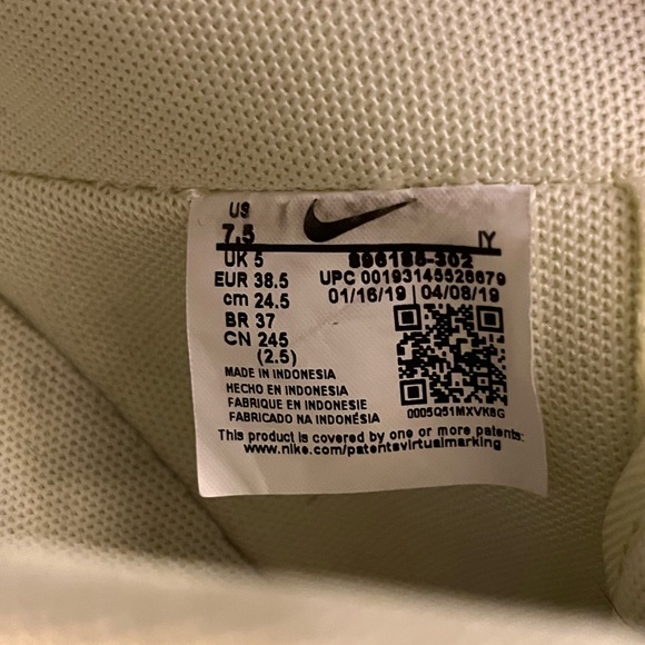 Bright yellow and white Nike Air Force 1 ‘07 Premium. Women’s size 7.5. - Picture 2 of 5